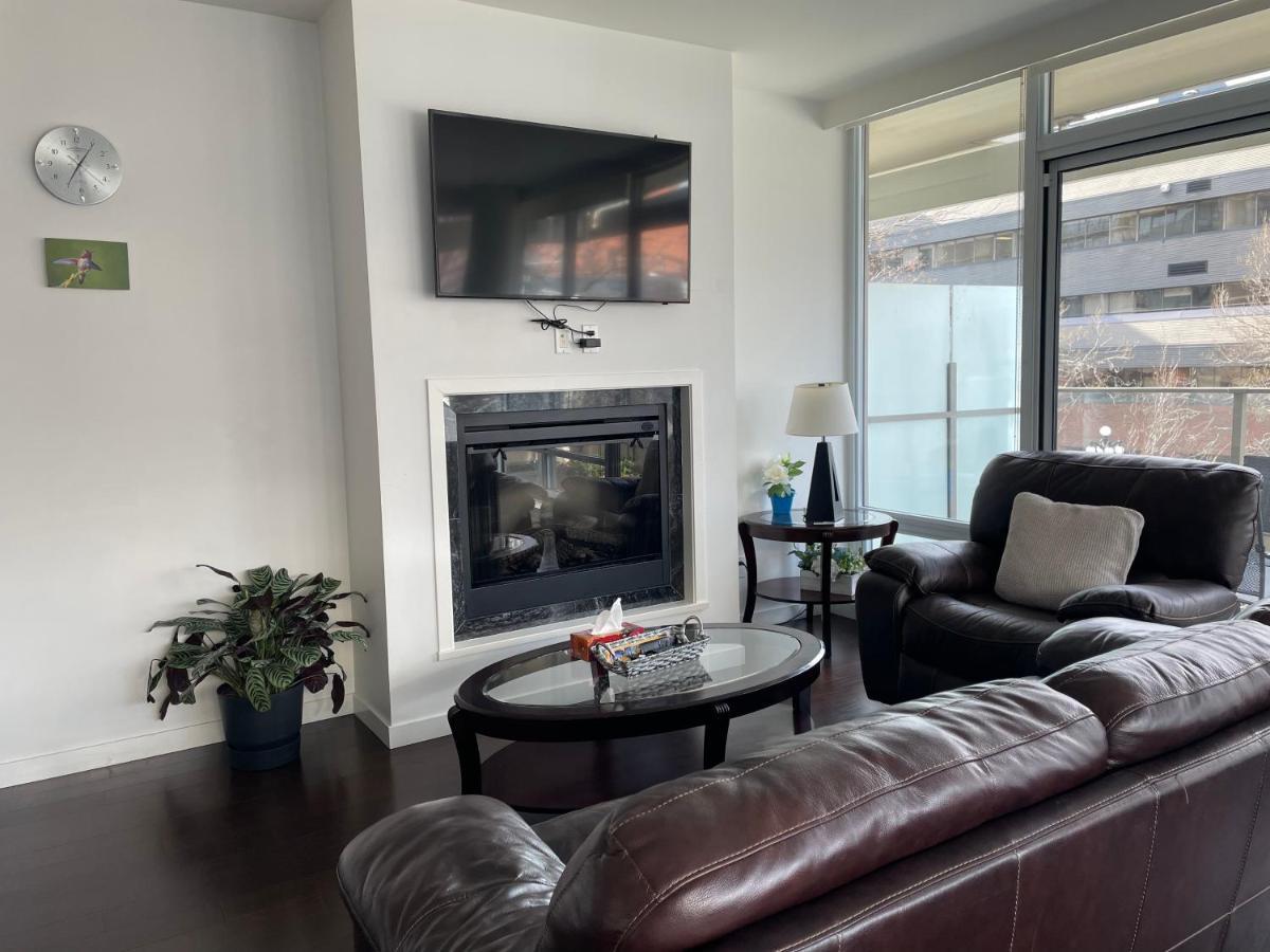 Spacious Downtown 2 Bedroom Condo With Pool And Air Conditioning Victoria Exterior foto